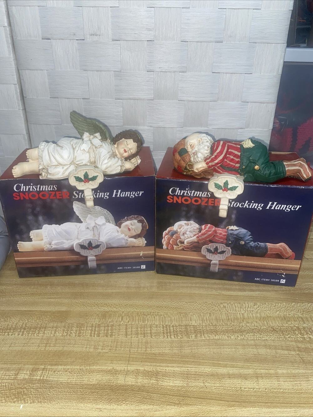 Set Of 2 Christmas Snoozer Stocking Holder (appr 6-1/4"x 5"x 3-1/4") Boxed